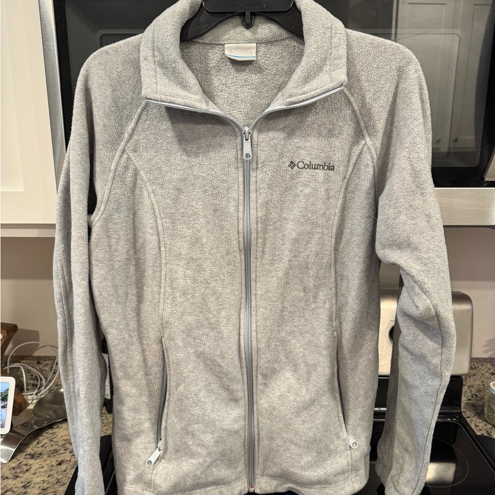 Women’s Columbia Light Gray Fleece Jacket